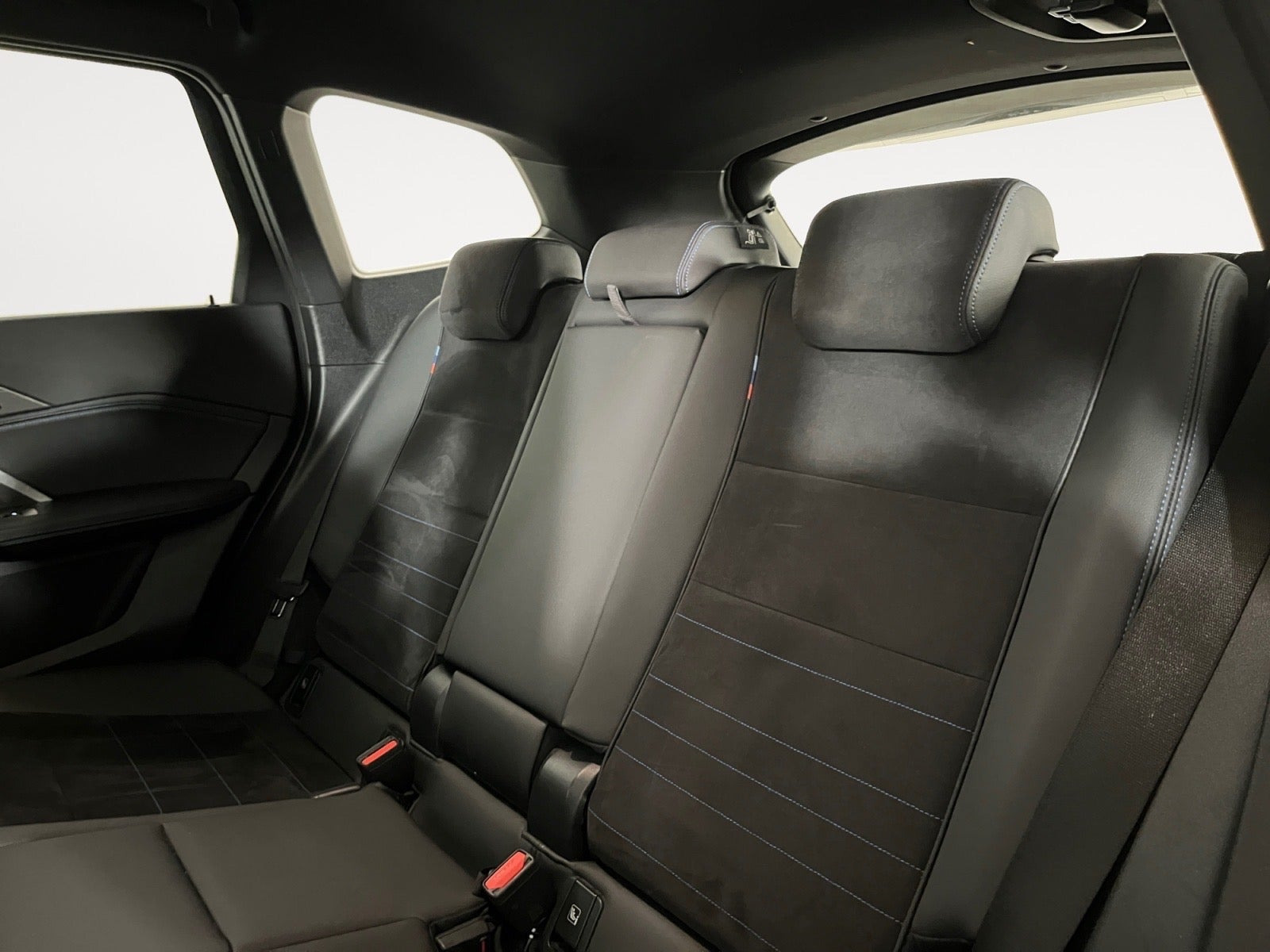 Sort BMW iX1 fra 2023