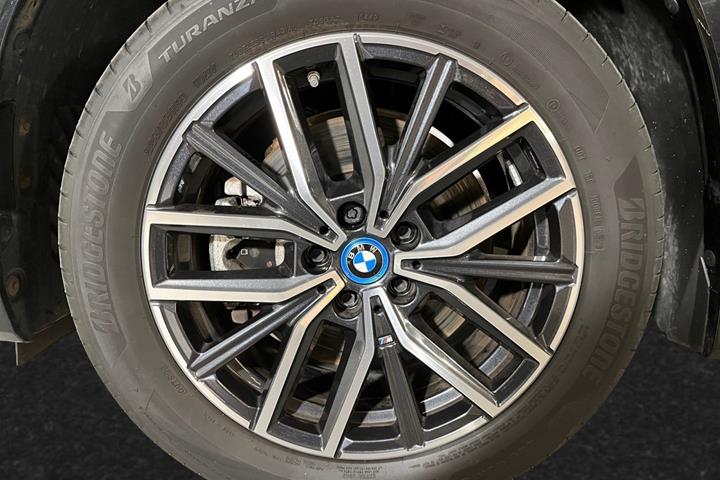 Sort BMW iX1 fra 2023