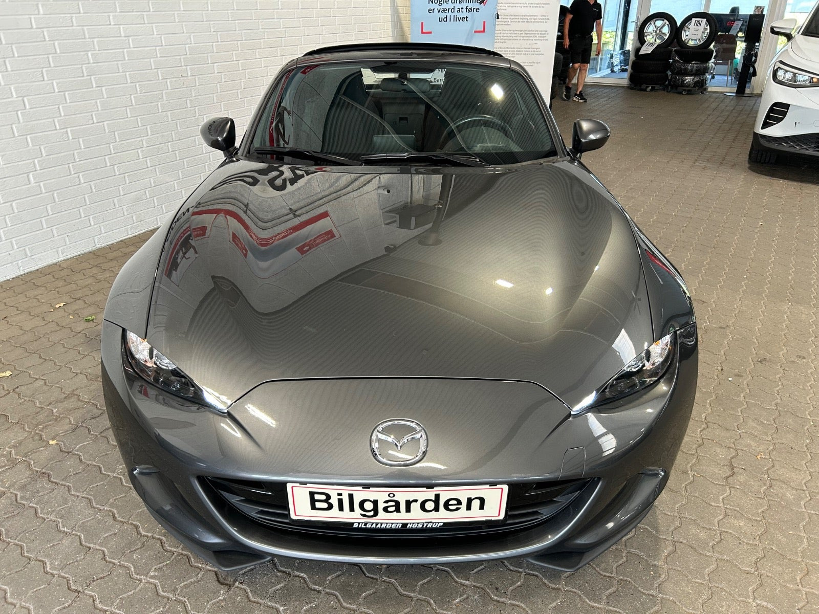 Sort Mazda MX-5 fra 2017
