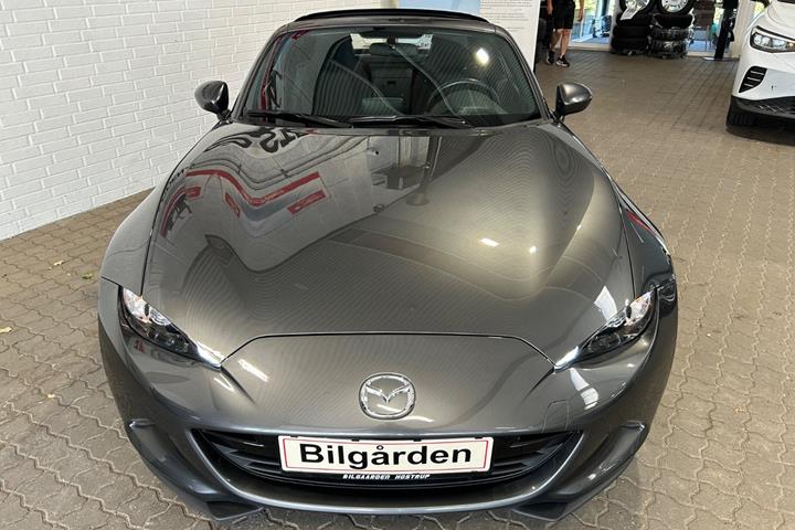 Sort Mazda MX-5 fra 2017