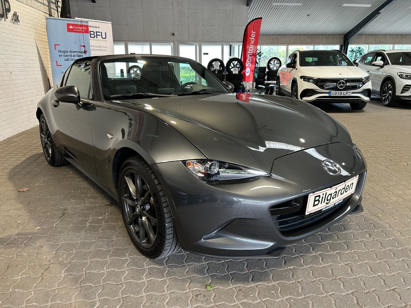 Sort Mazda MX-5 fra 2017