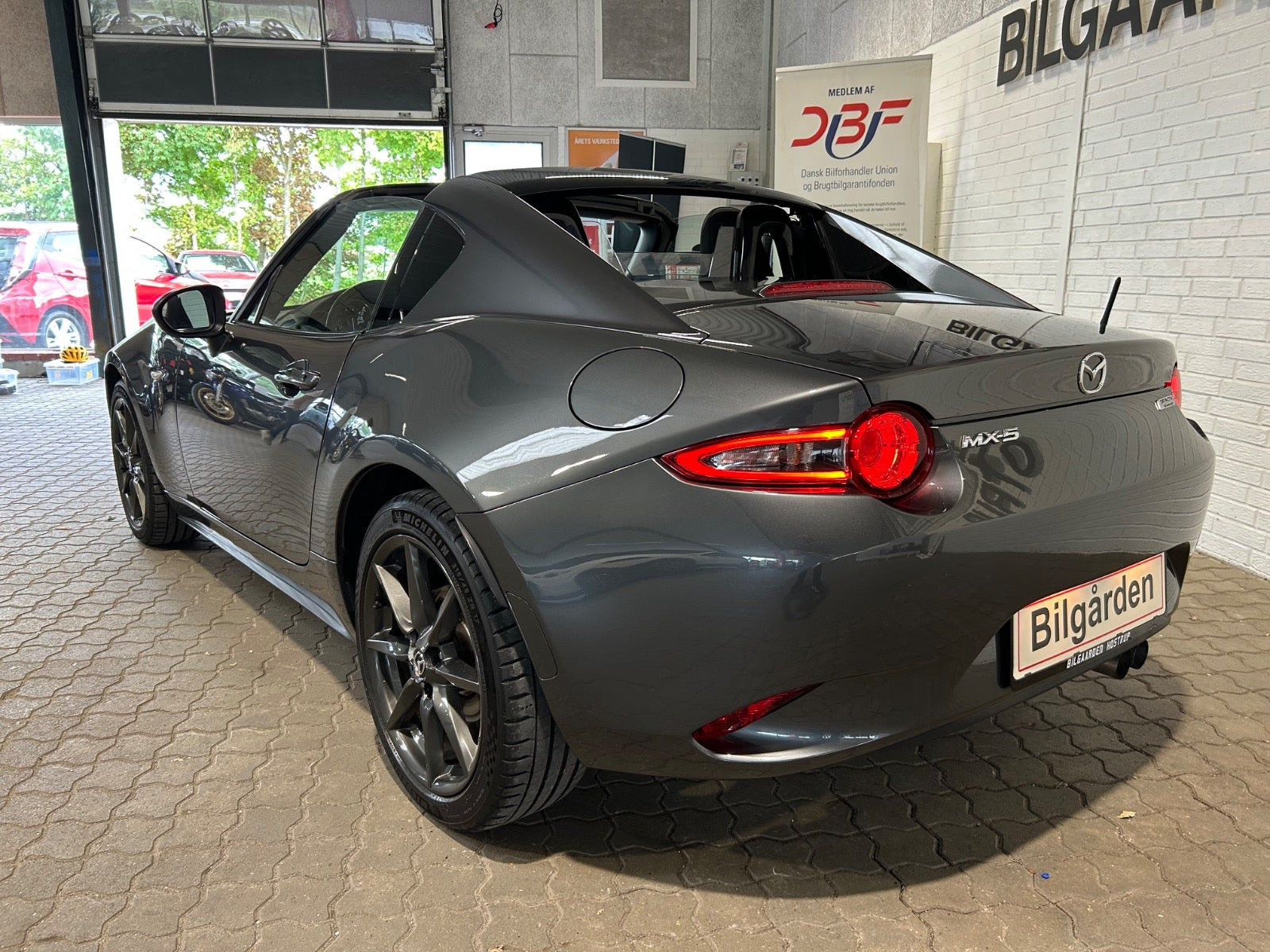 Sort Mazda MX-5 fra 2017