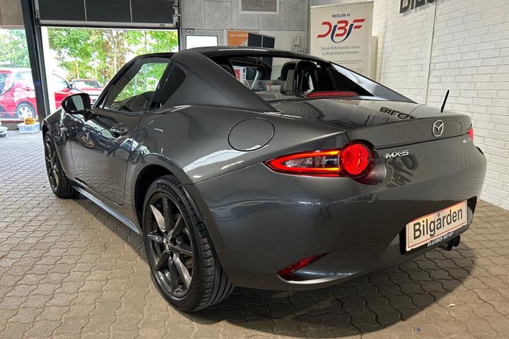 Sort Mazda MX-5 fra 2017