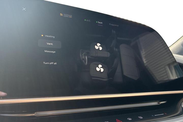 Blå Hongqi EHS7 fra 2026