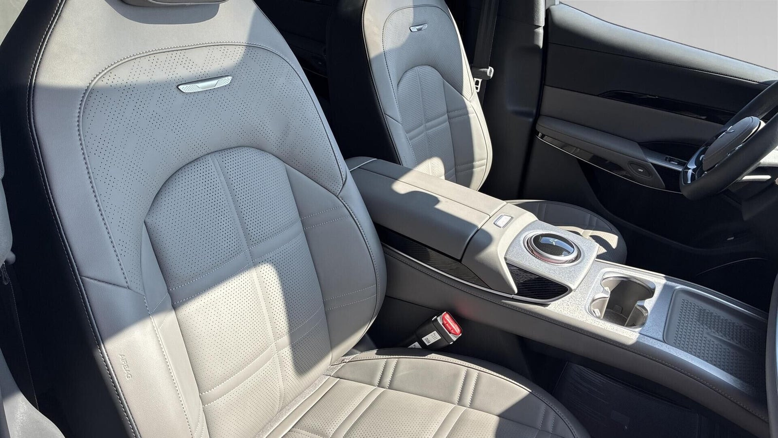 Blå Hongqi EHS7 fra 2026