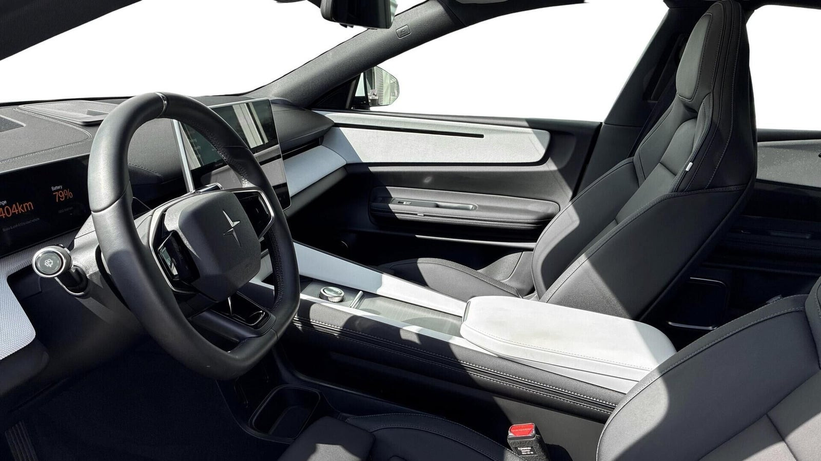 Hvid Polestar 4 fra 2025