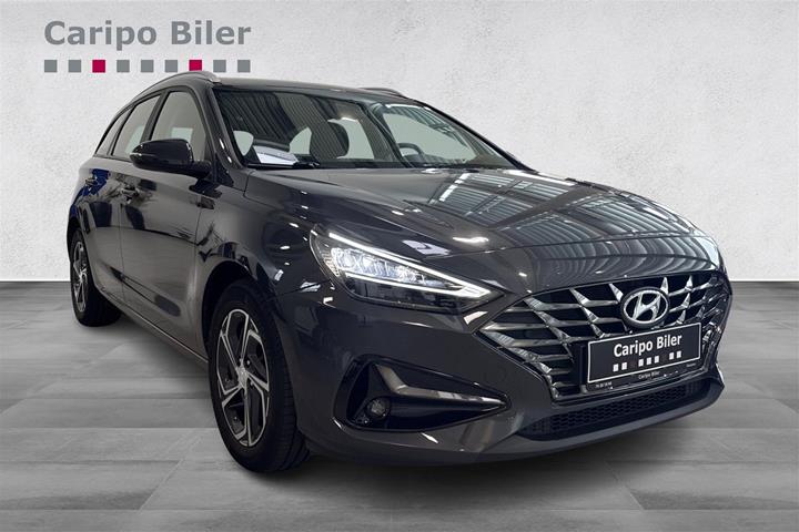 Grå Hyundai i30 fra 2022
