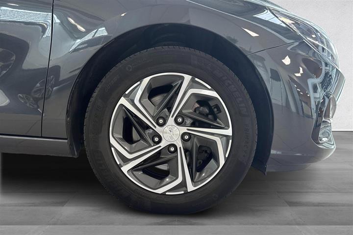 Grå Hyundai i30 fra 2022