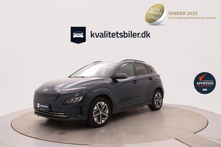 Grå Hyundai Kona fra 2023