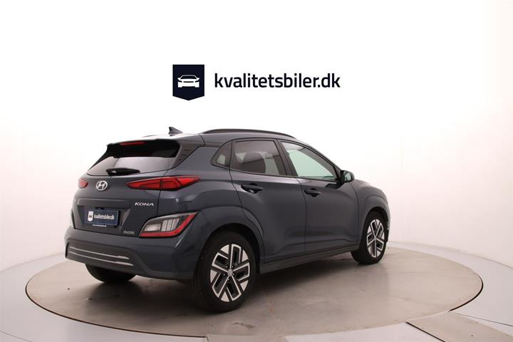 Grå Hyundai Kona fra 2023