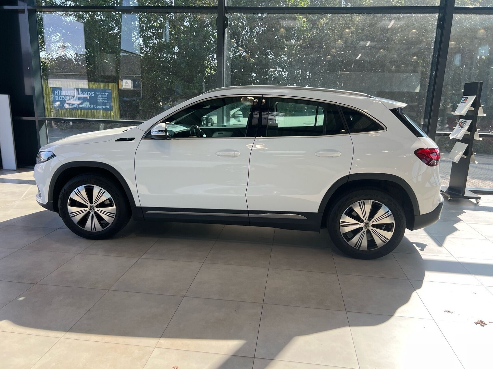 Hvid Mercedes EQA 250+ fra 2022