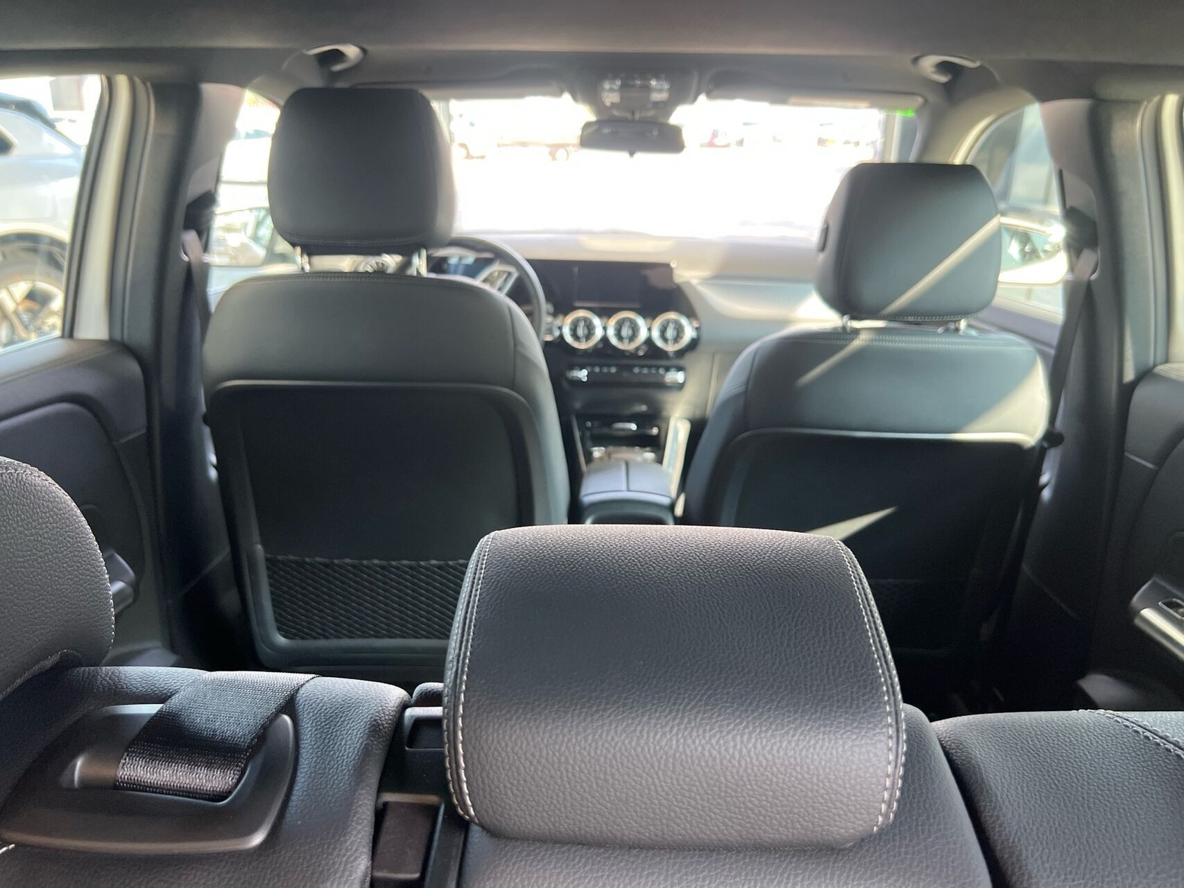 Hvid Mercedes EQA 250+ fra 2022