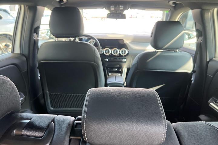 Hvid Mercedes EQA 250+ fra 2022