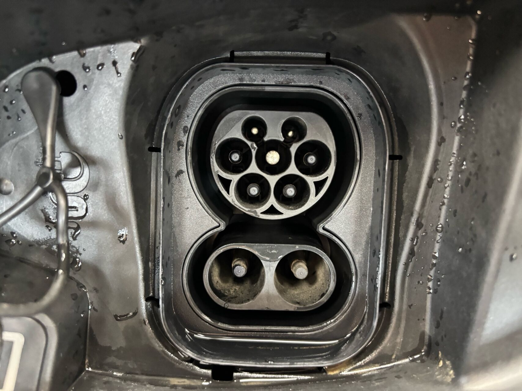 Grå Alfa Romeo Junior fra 2025