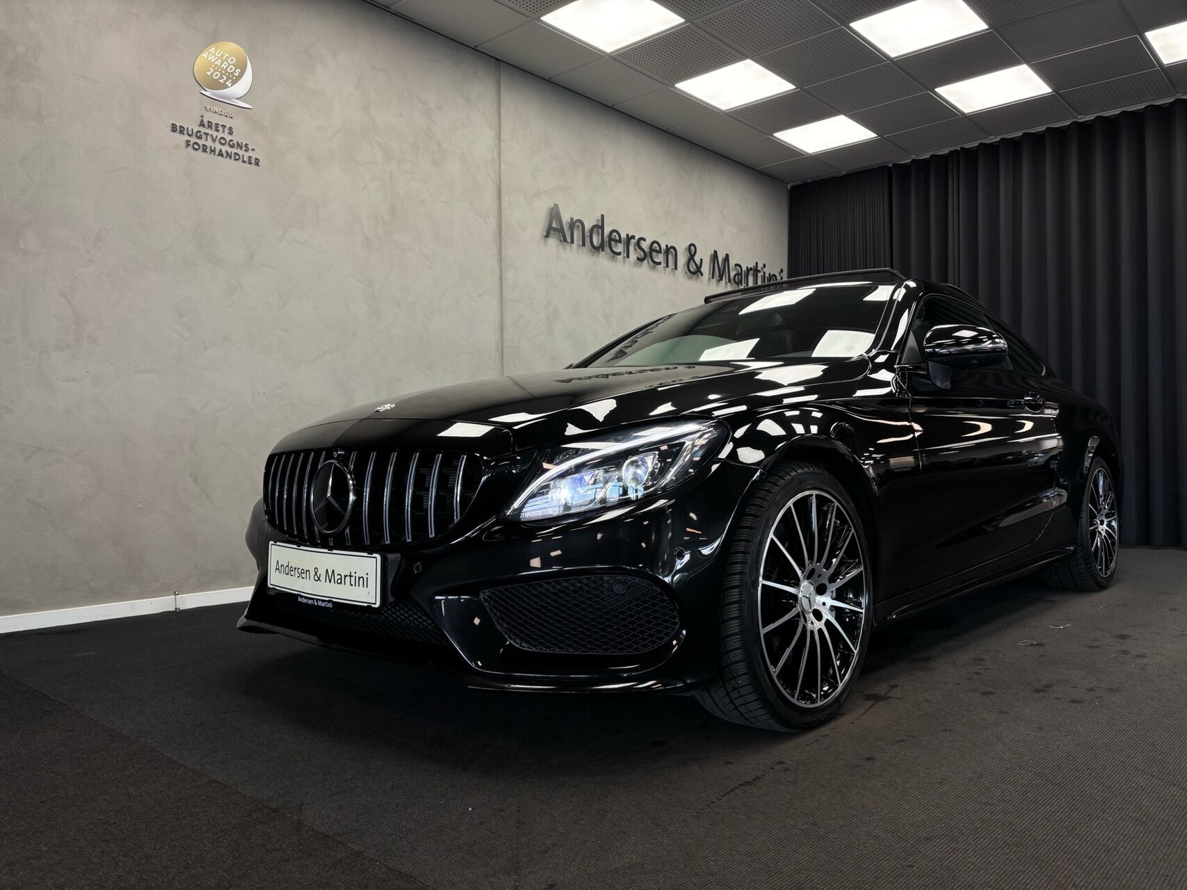 Sort Mercedes C43 AMG fra 2018