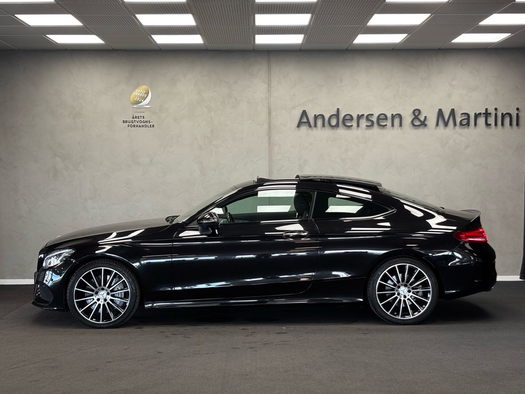 Sort Mercedes C43 AMG fra 2018