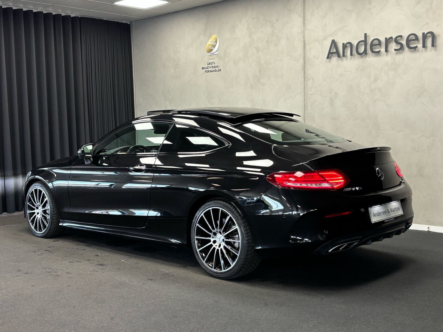 Sort Mercedes C43 AMG fra 2018