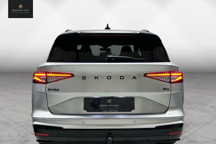 Sølv Skoda Enyaq fra 2024