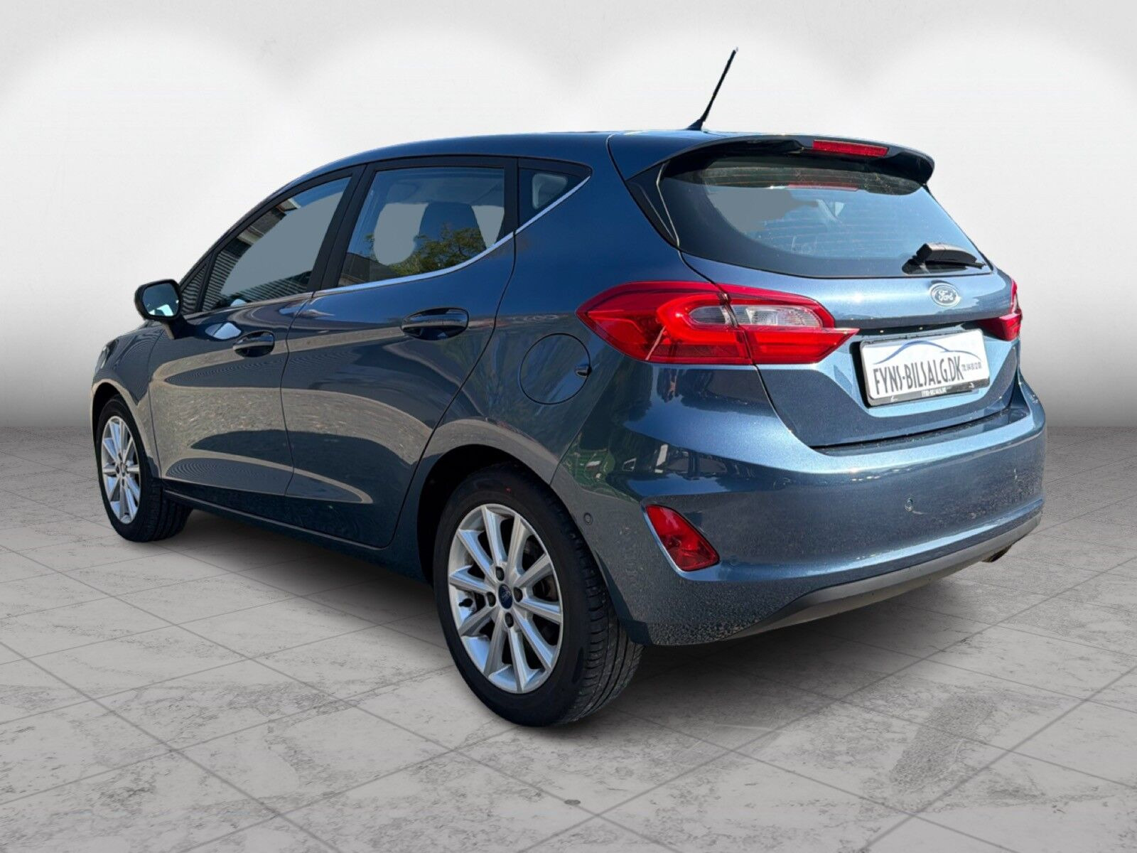 Blå Ford Fiesta fra 2019