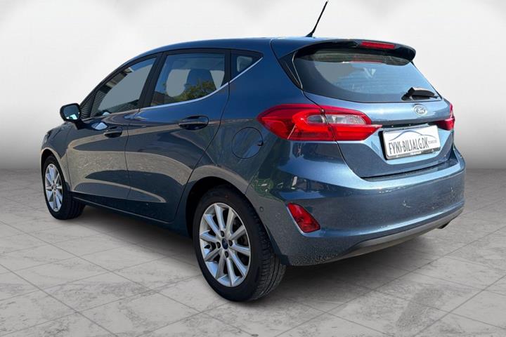 Blå Ford Fiesta fra 2019
