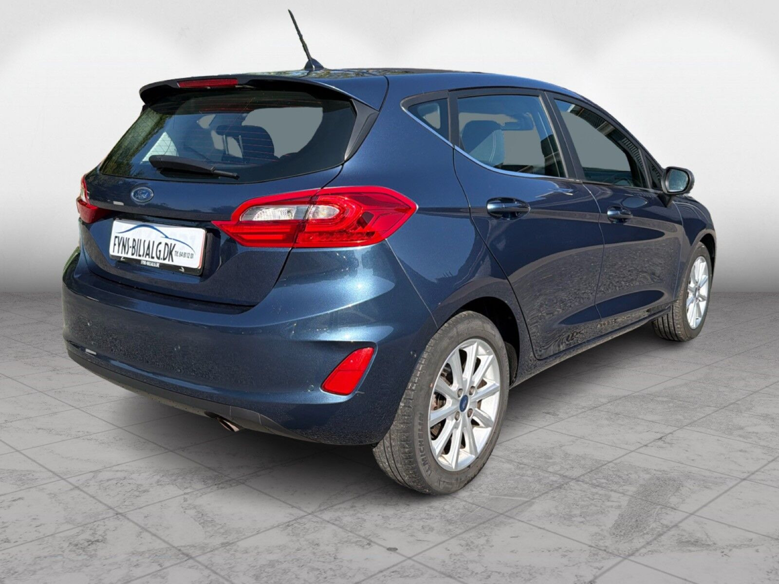 Blå Ford Fiesta fra 2019