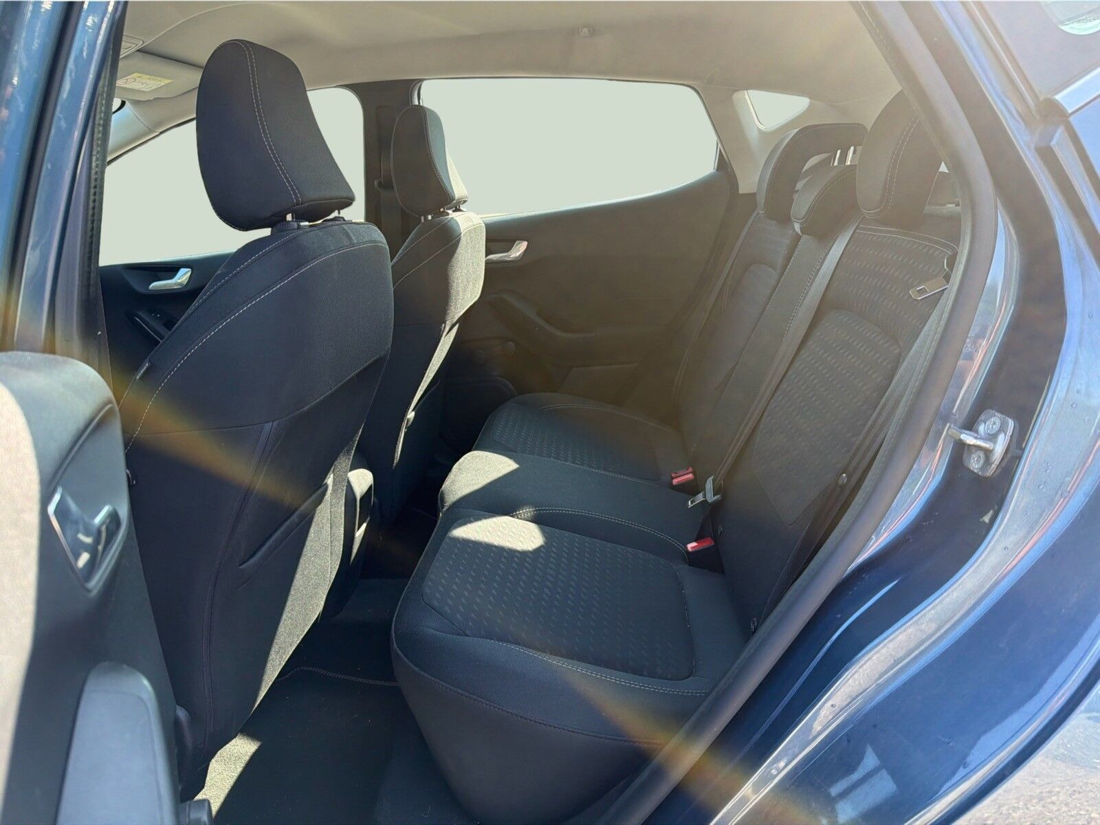 Blå Ford Fiesta fra 2019