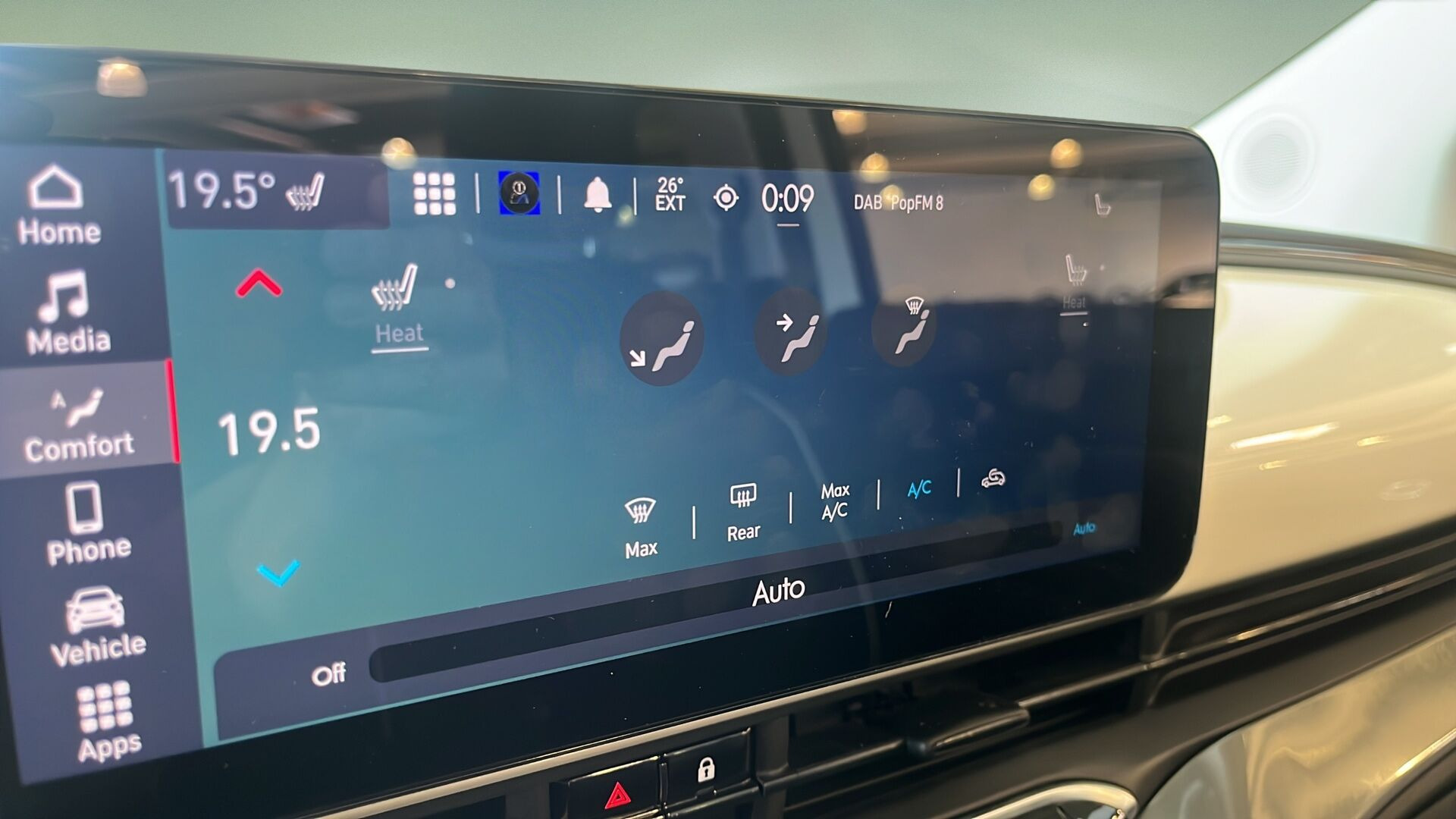 Hvid Fiat 500e fra 2023