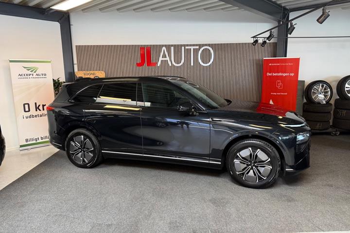 Sort Xpeng G9 fra 2024
