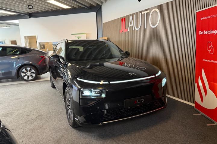 Sort Xpeng G9 fra 2024