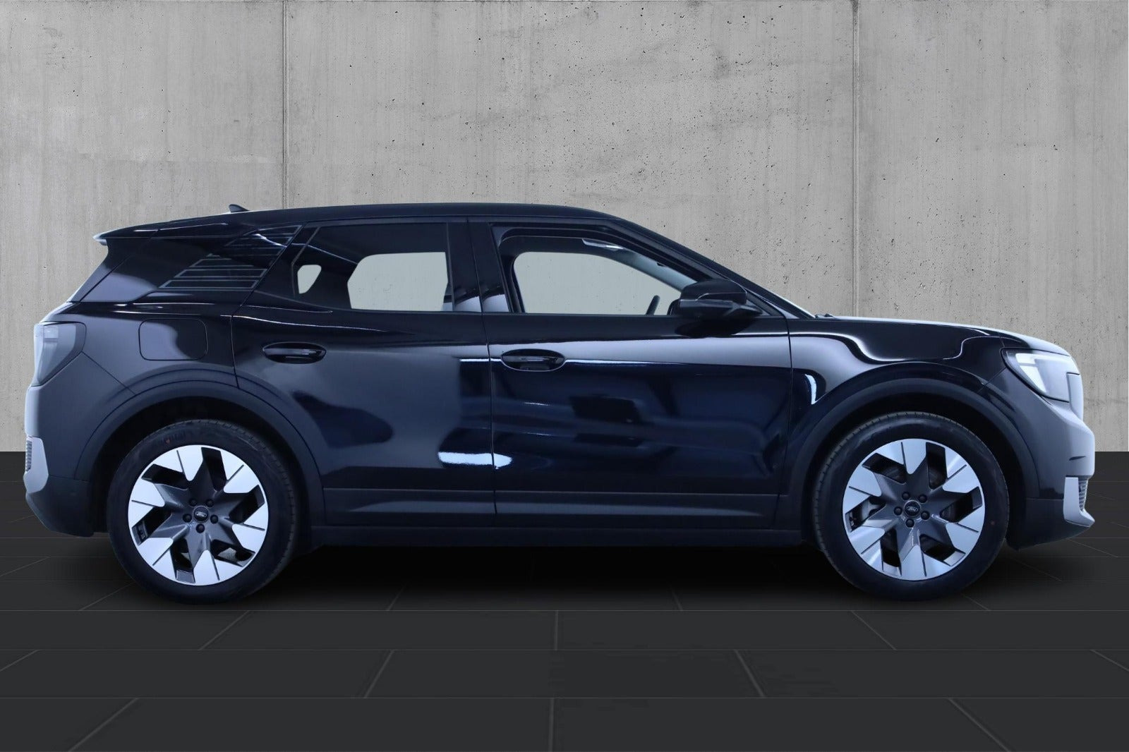 Sort Ford Explorer fra 2025