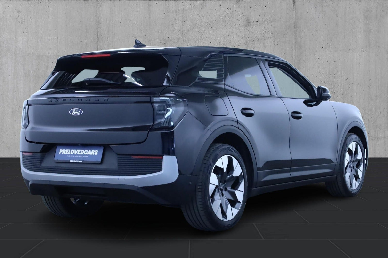 Sort Ford Explorer fra 2025