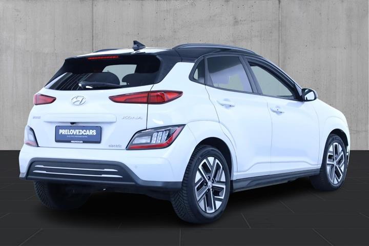 Hvid Hyundai Kona fra 2022