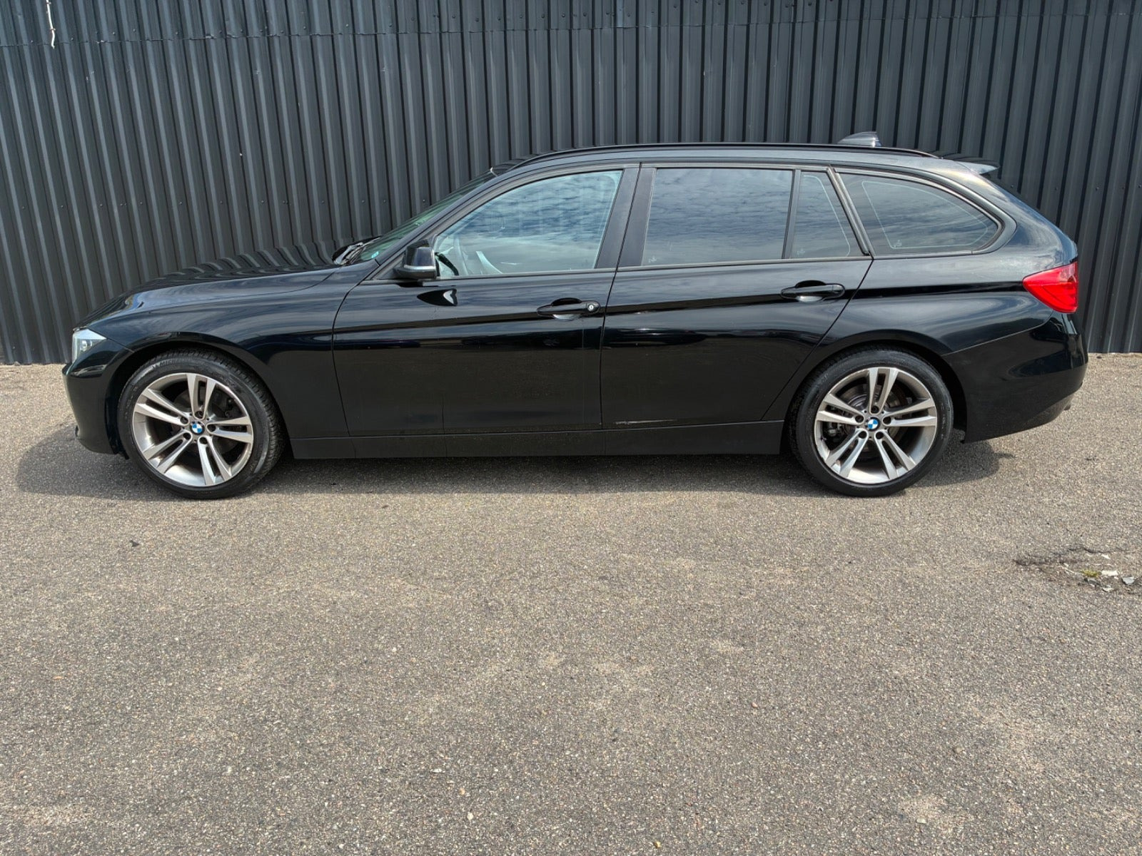 BMW 320d 2,0 Touring aut.