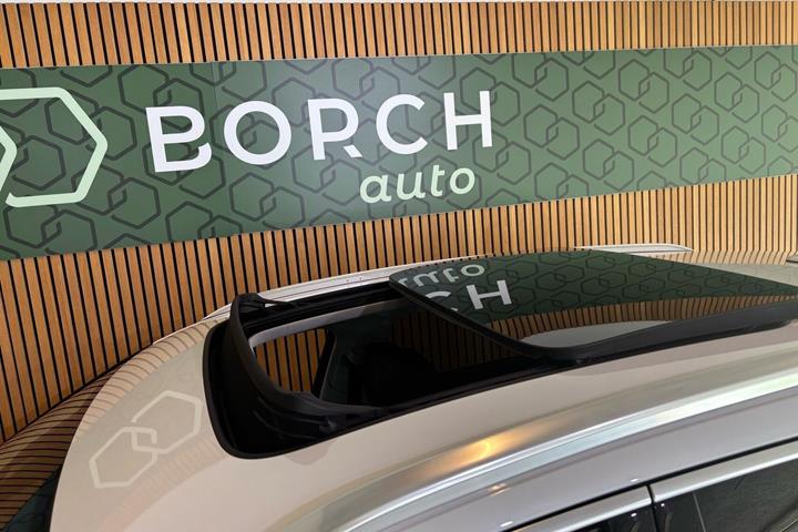 Hvid Audi e-tron fra 2019