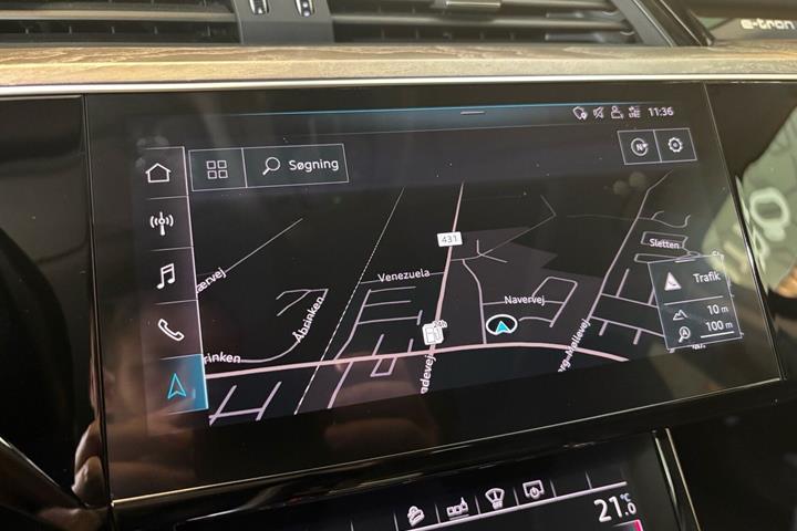 Hvid Audi e-tron fra 2019