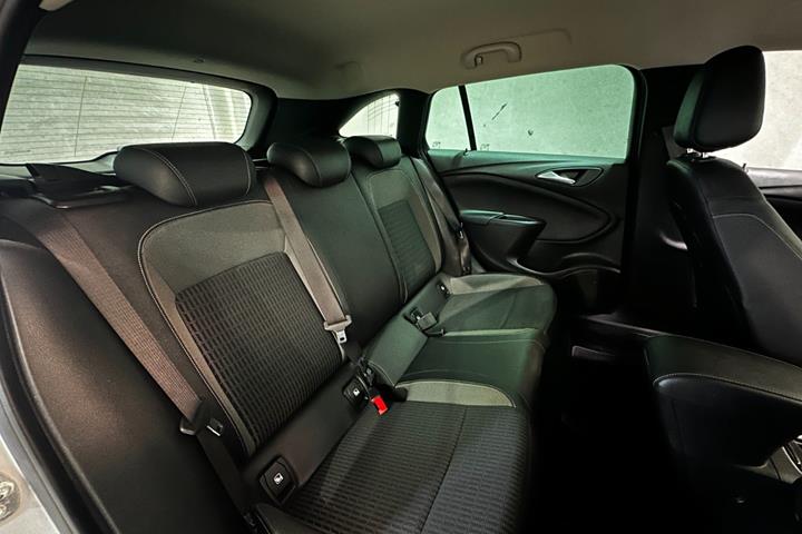 undefined Opel Astra fra 2021