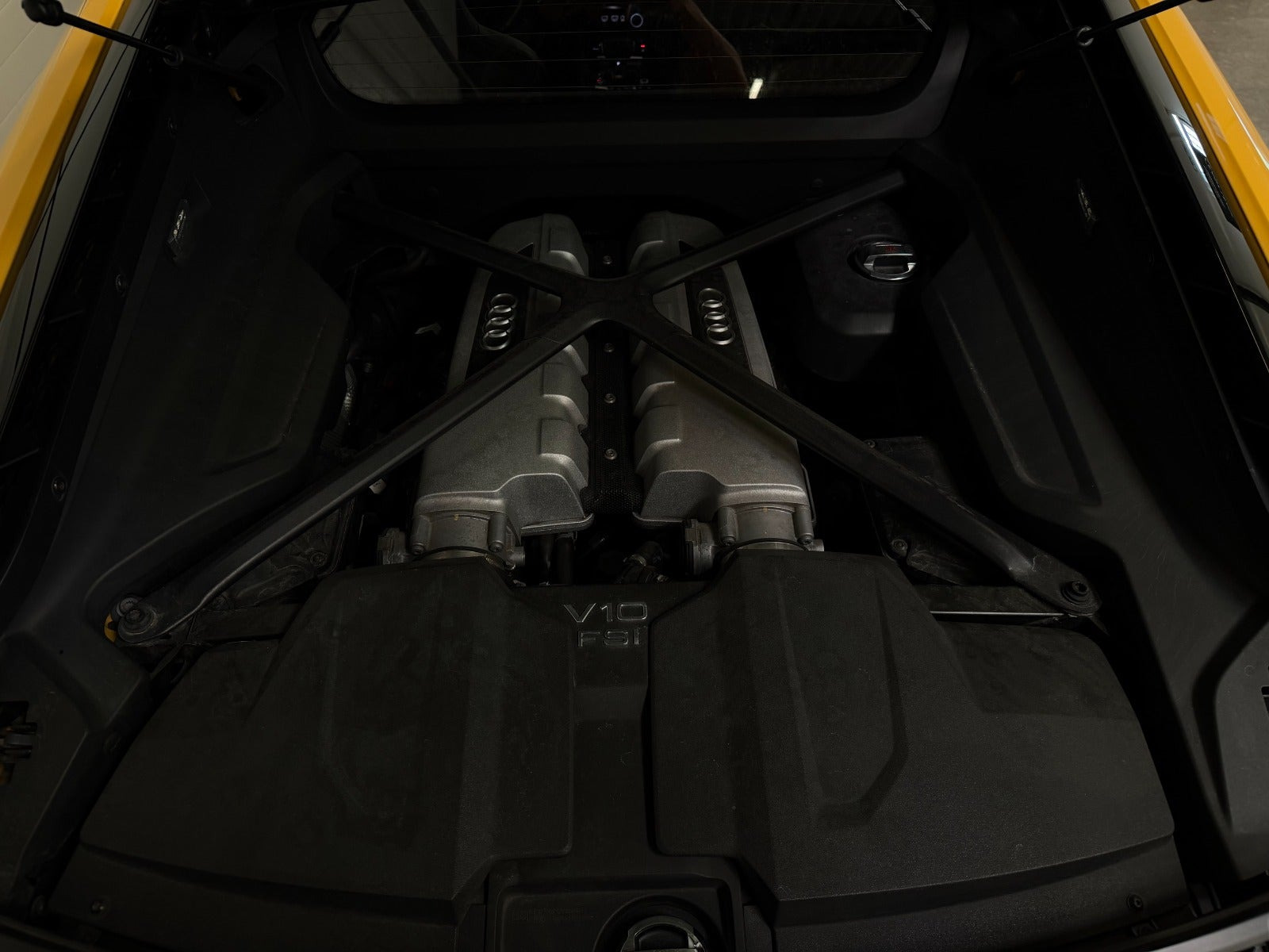 Gul Audi R8 fra 2021