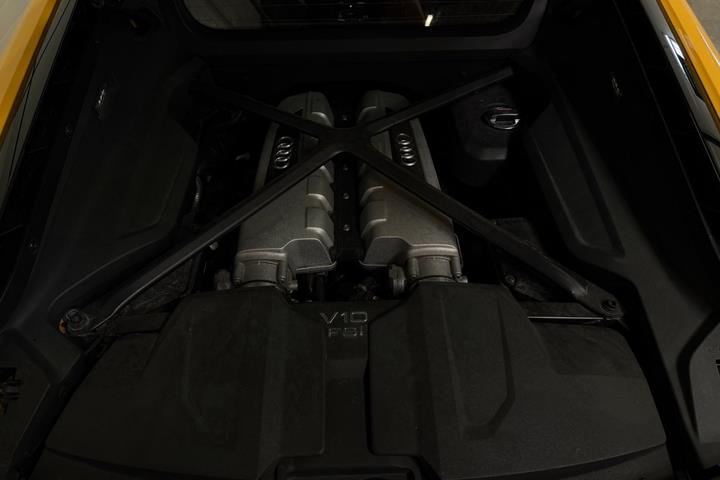 Gul Audi R8 fra 2021