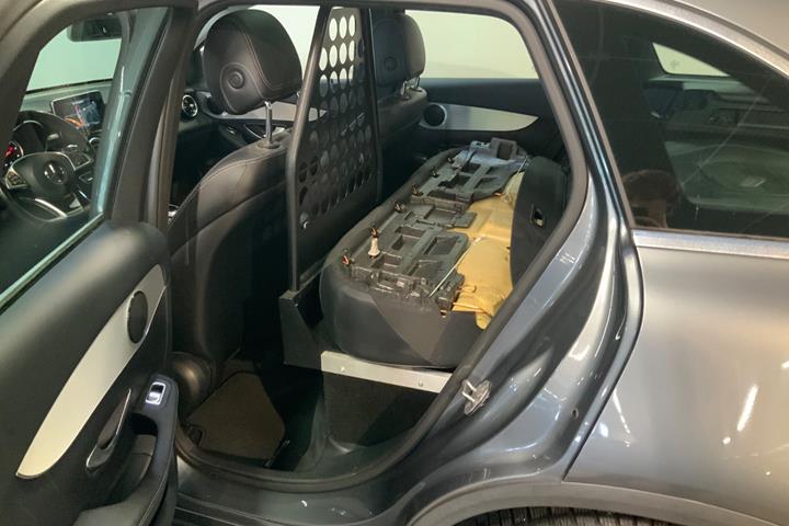 Grå Mercedes GLC220 d fra 2016