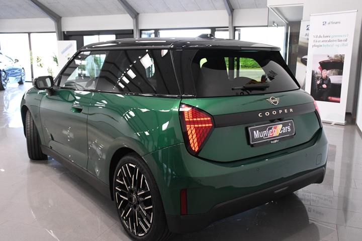 Grøn Mini Cooper E fra 2025