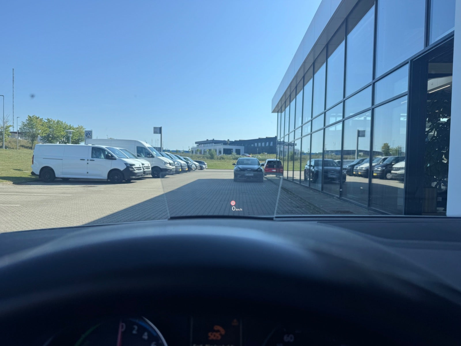 Hvid VW Passat fra 2020