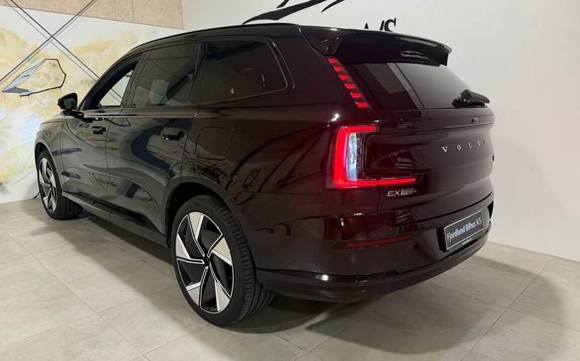 Volvo EX90