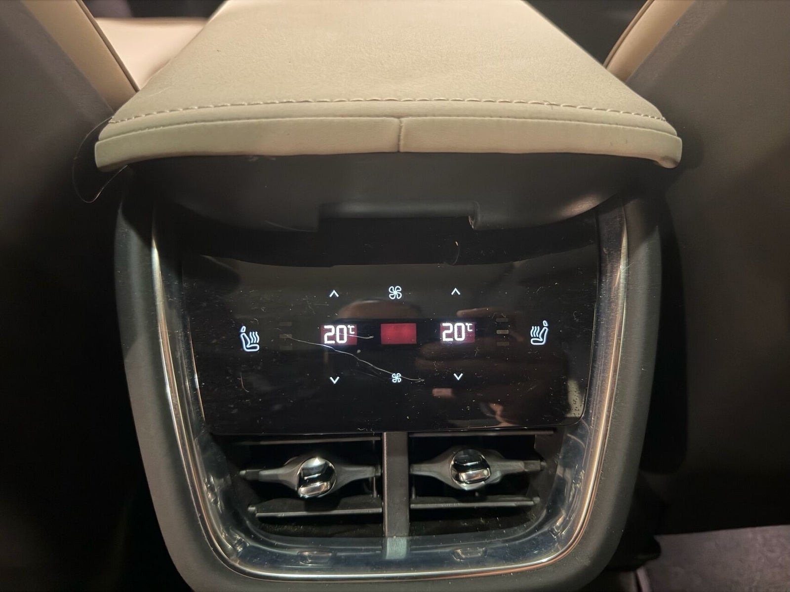 Sort Volvo EX90 fra 2025
