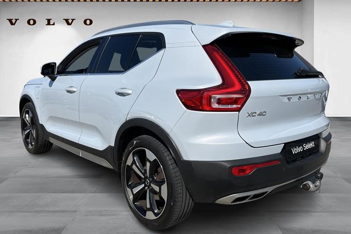 Hvid Volvo XC40 fra 2020