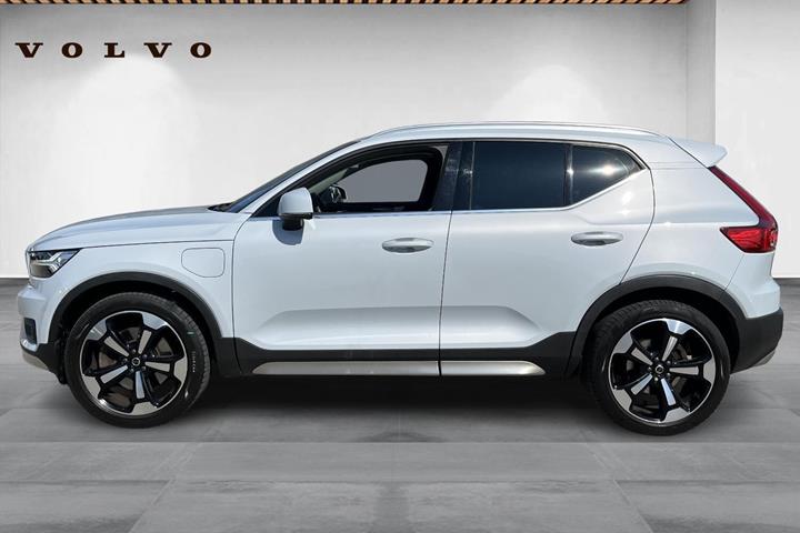 Hvid Volvo XC40 fra 2020