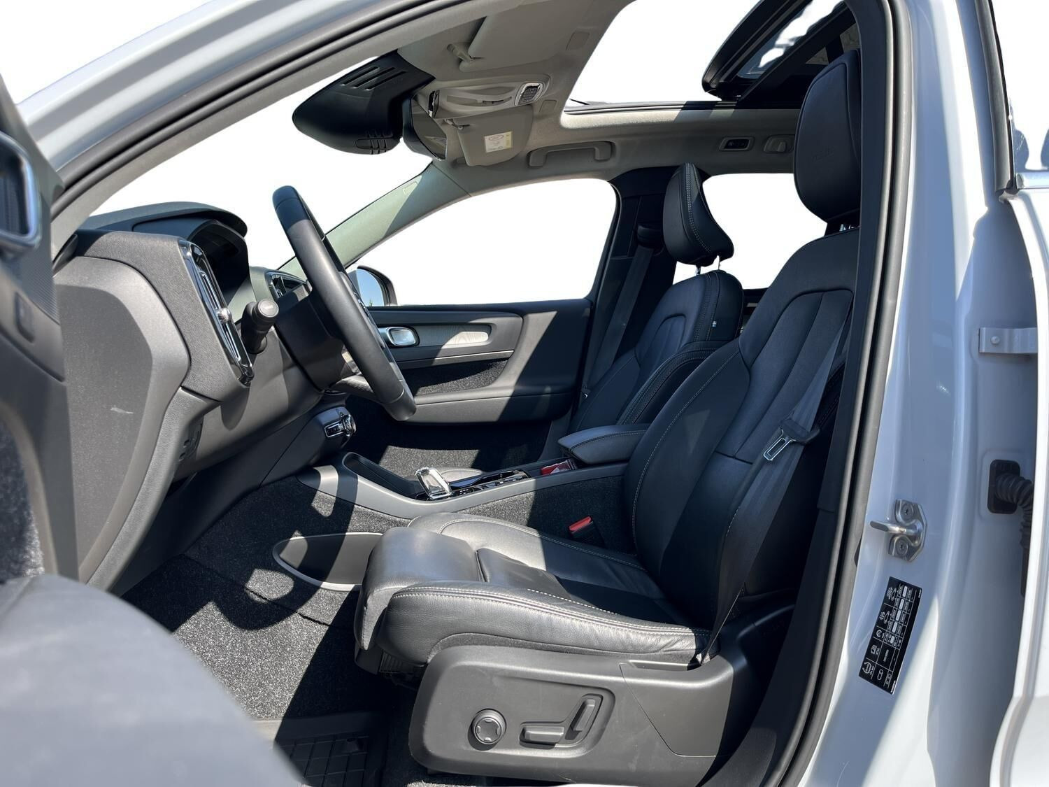 Hvid Volvo XC40 fra 2020