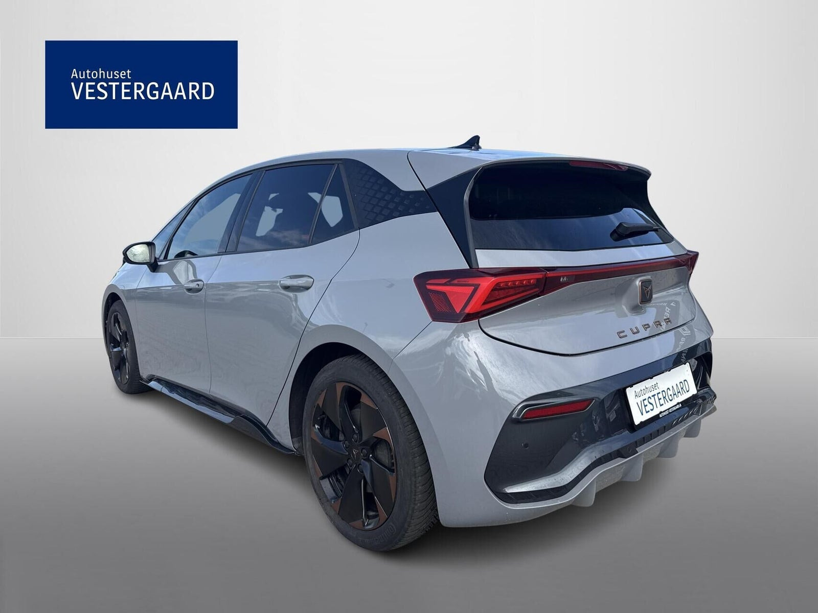 Grå Cupra Born fra 2024