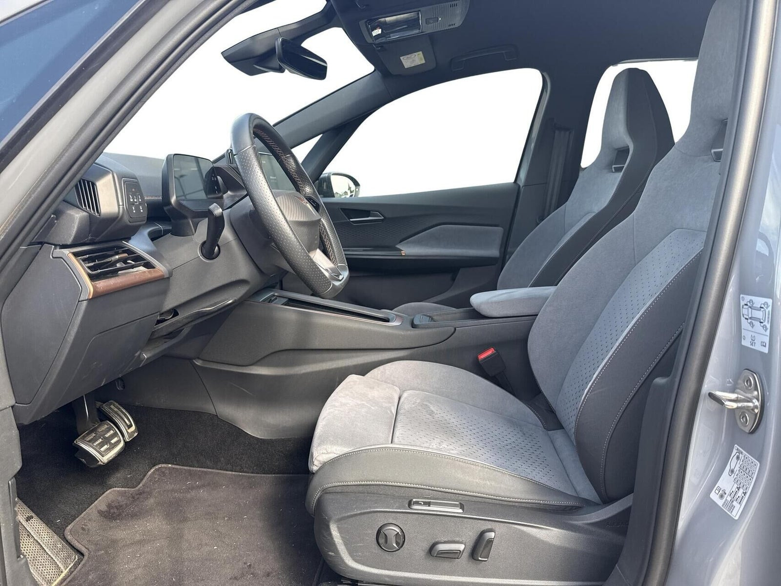 Grå Cupra Born fra 2024