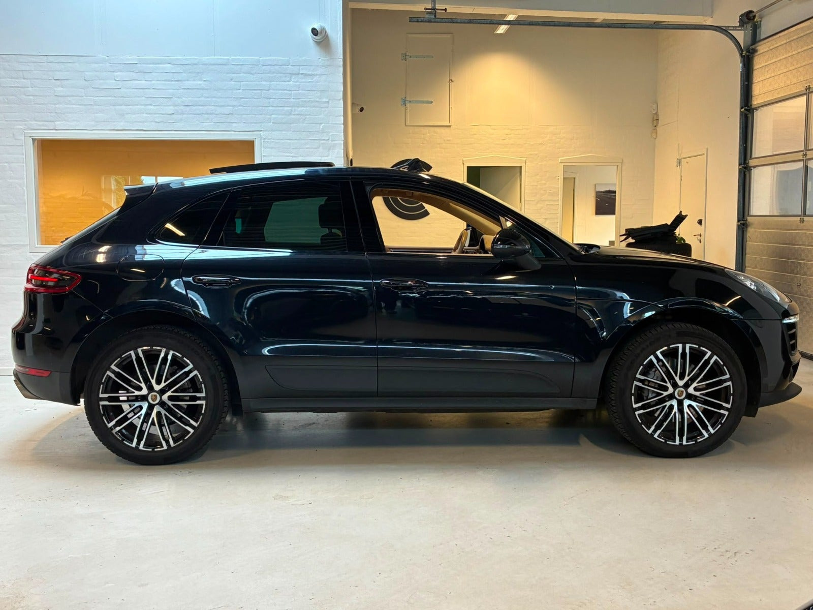 Sort Porsche Macan S fra 2015