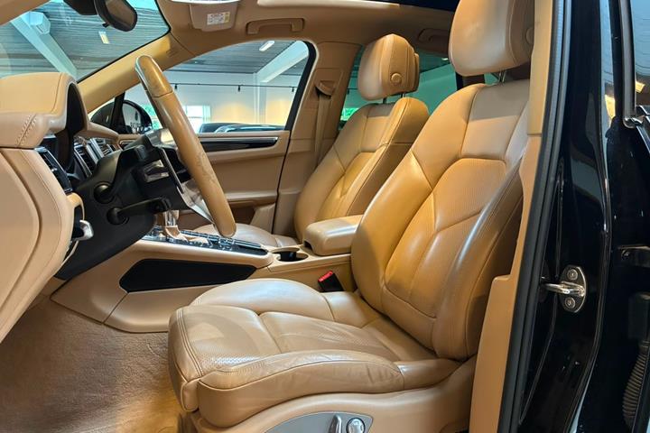 Sort Porsche Macan S fra 2015